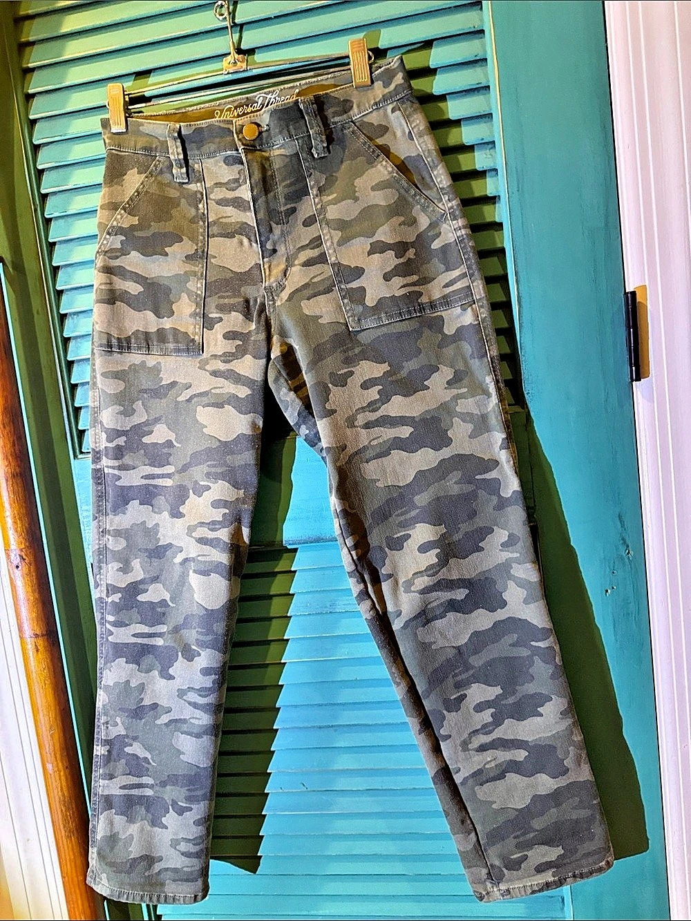 Universal Thread Camo Straight Leg Pants Size 4/27 Like New